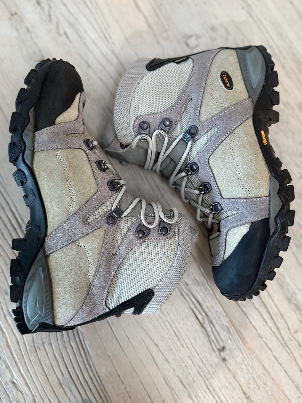 Women’s AKU Gortex waterproof Hiking Boots size 7.5 - Picture 8 of 10